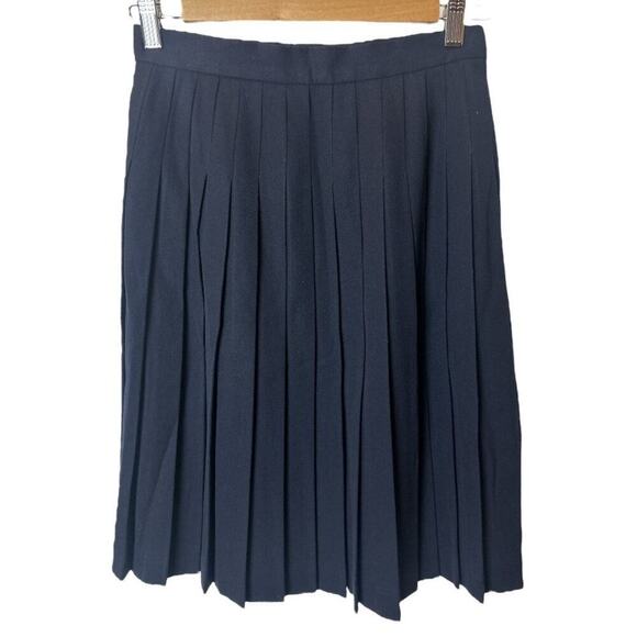 Gianni Sport Navy Pleated Knee Length 100% Wool Skirt Women's Size 6 Runs Small - Picture 1 of 4